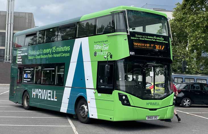 Thames Travel Harwell Connector Volvo B5TL Wright Streetdeck 621